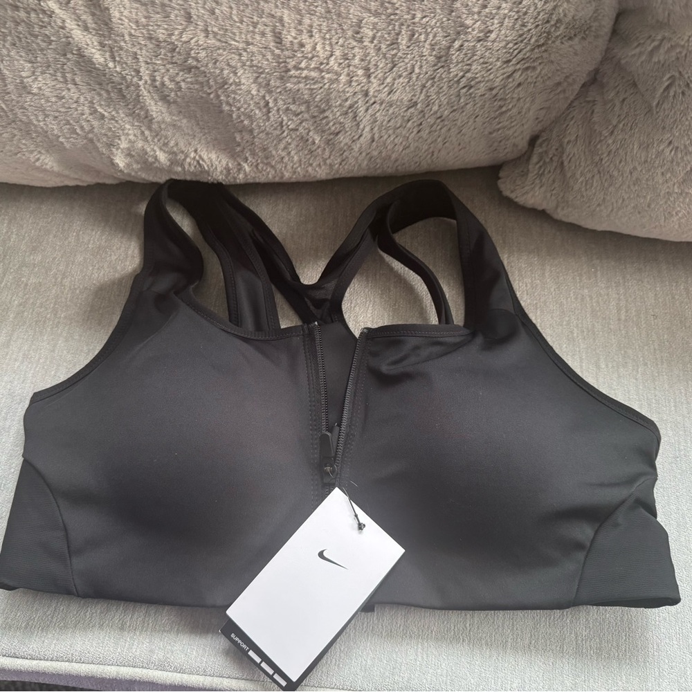 Black Nike sport bra